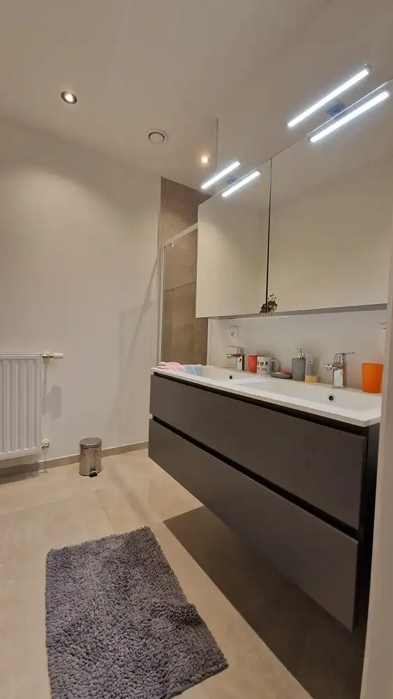 RECENT APPARTEMENT OP TOPLOCATIE MET 2 SLAAPKAMERS EN TERRAS. foto 12