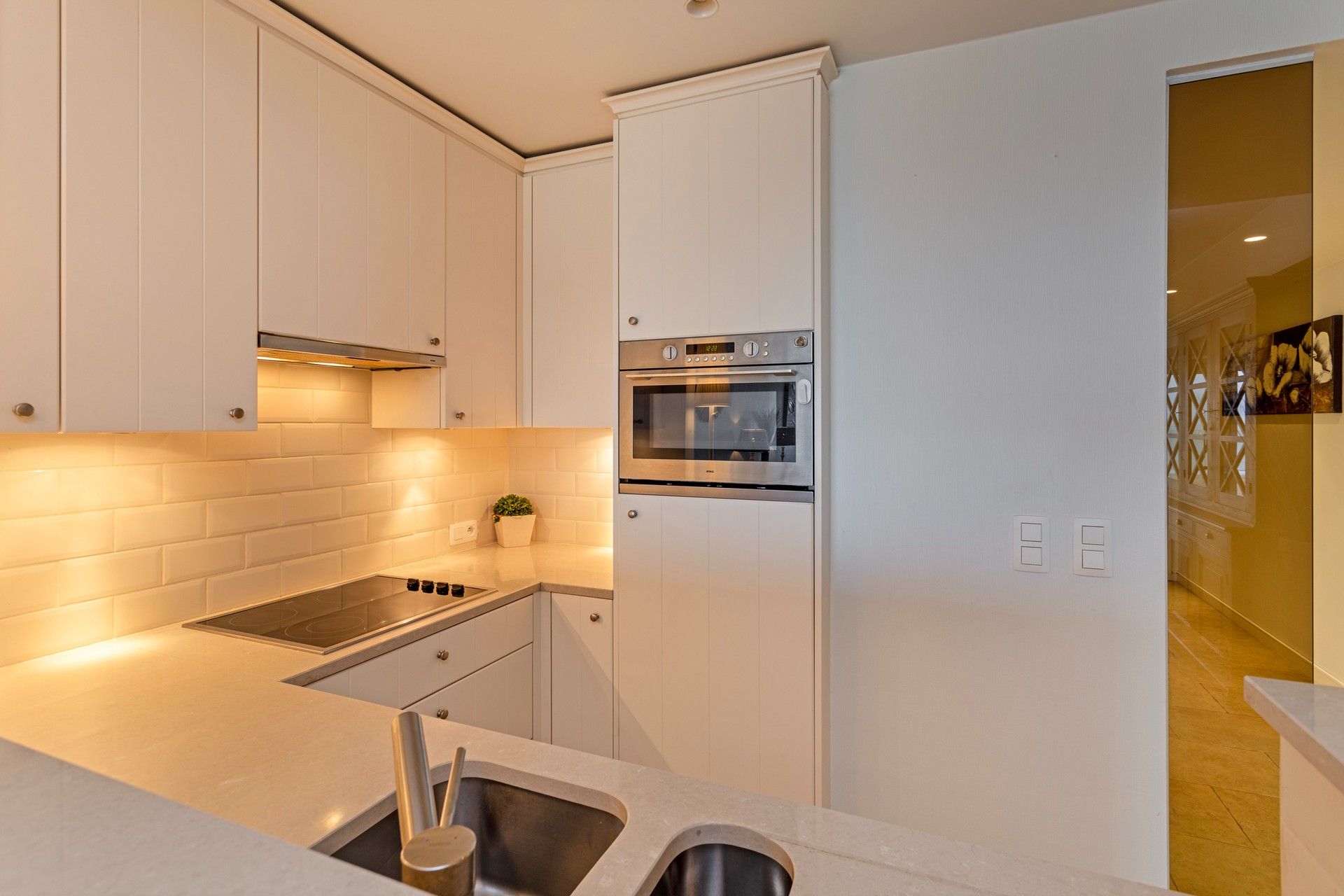 Gemeubeld: Prachtige pied-à-terre aan het Rubensplein foto 7