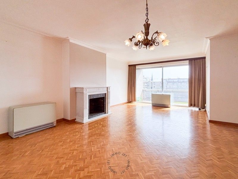 Ruim en lichtrijk appartement met 3 slaapkamers in hartje Beveren foto 3