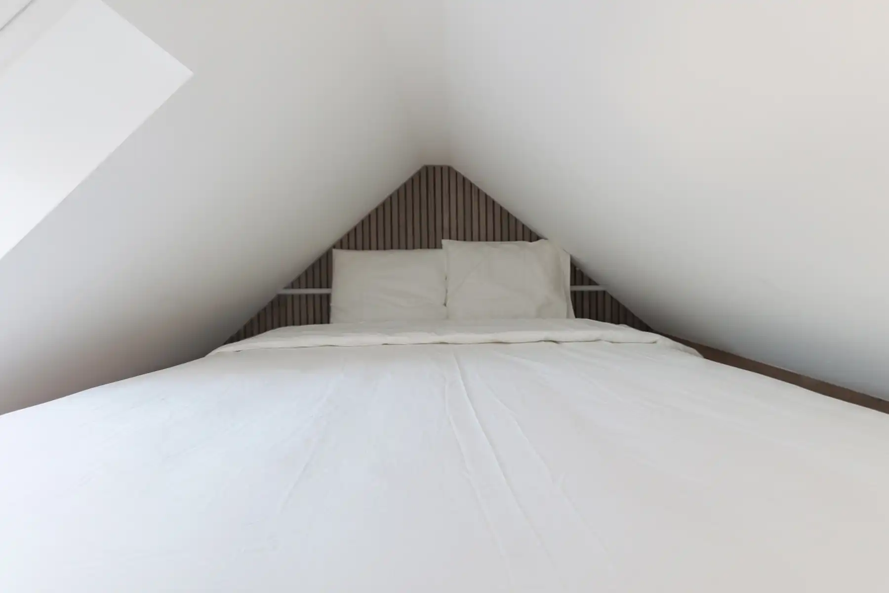 Slim, licht & ALL IN wonen in deze knappe studio op het Zuid foto 9
