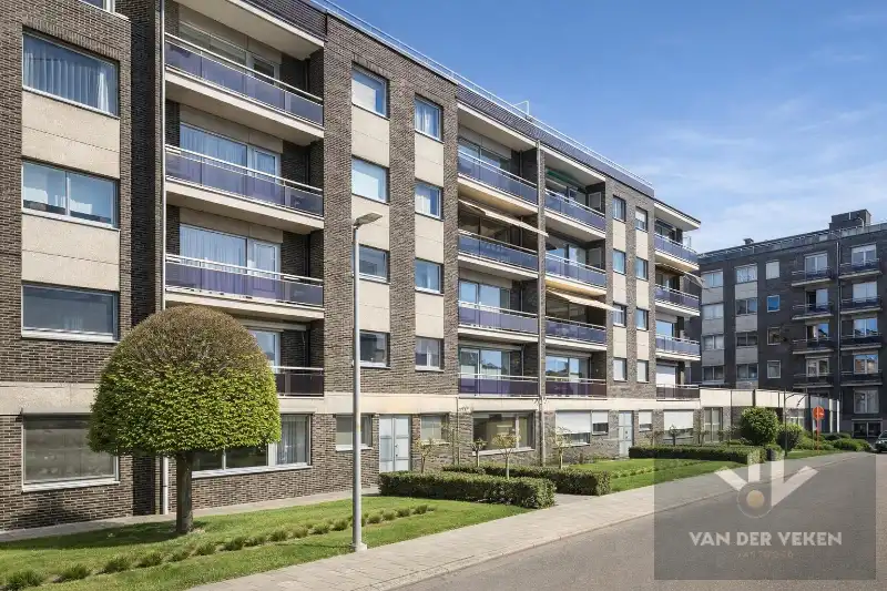 100% GERENOVEERD APPARTEMENT MET 2 SLAAPKAMERS OP TOPLOCATIE foto 13