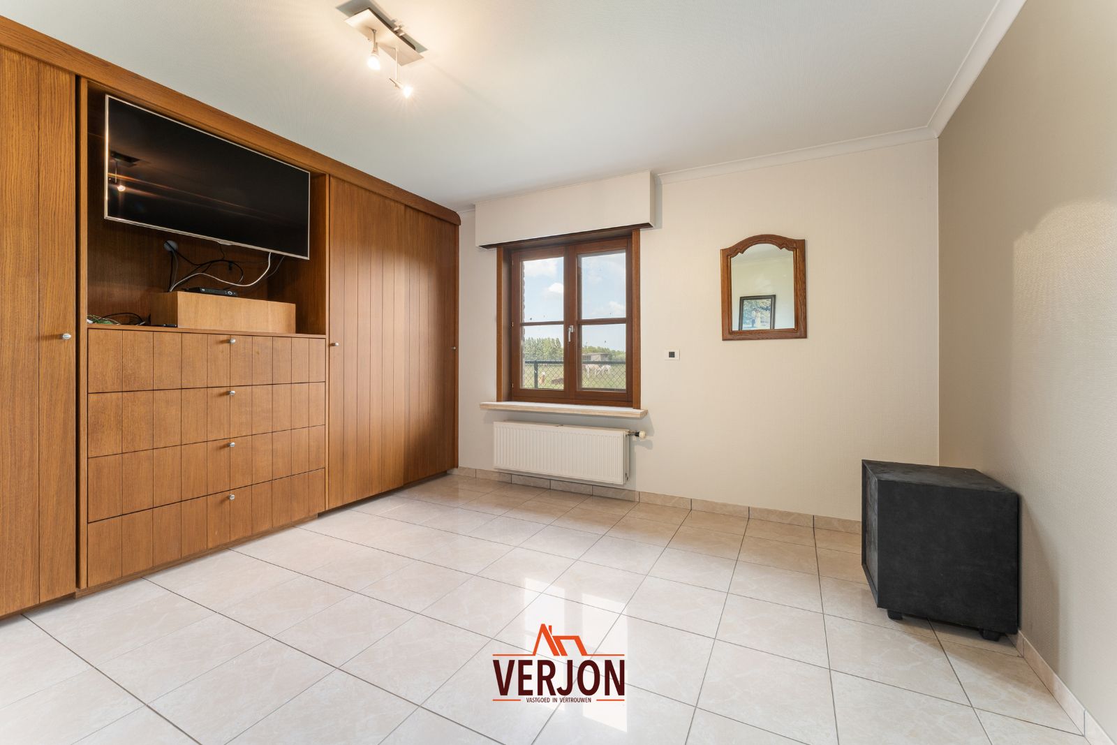Riante villa op 13.722m2 met 6 slaapkamers, dubbele garage en prachtig vergezicht foto 15