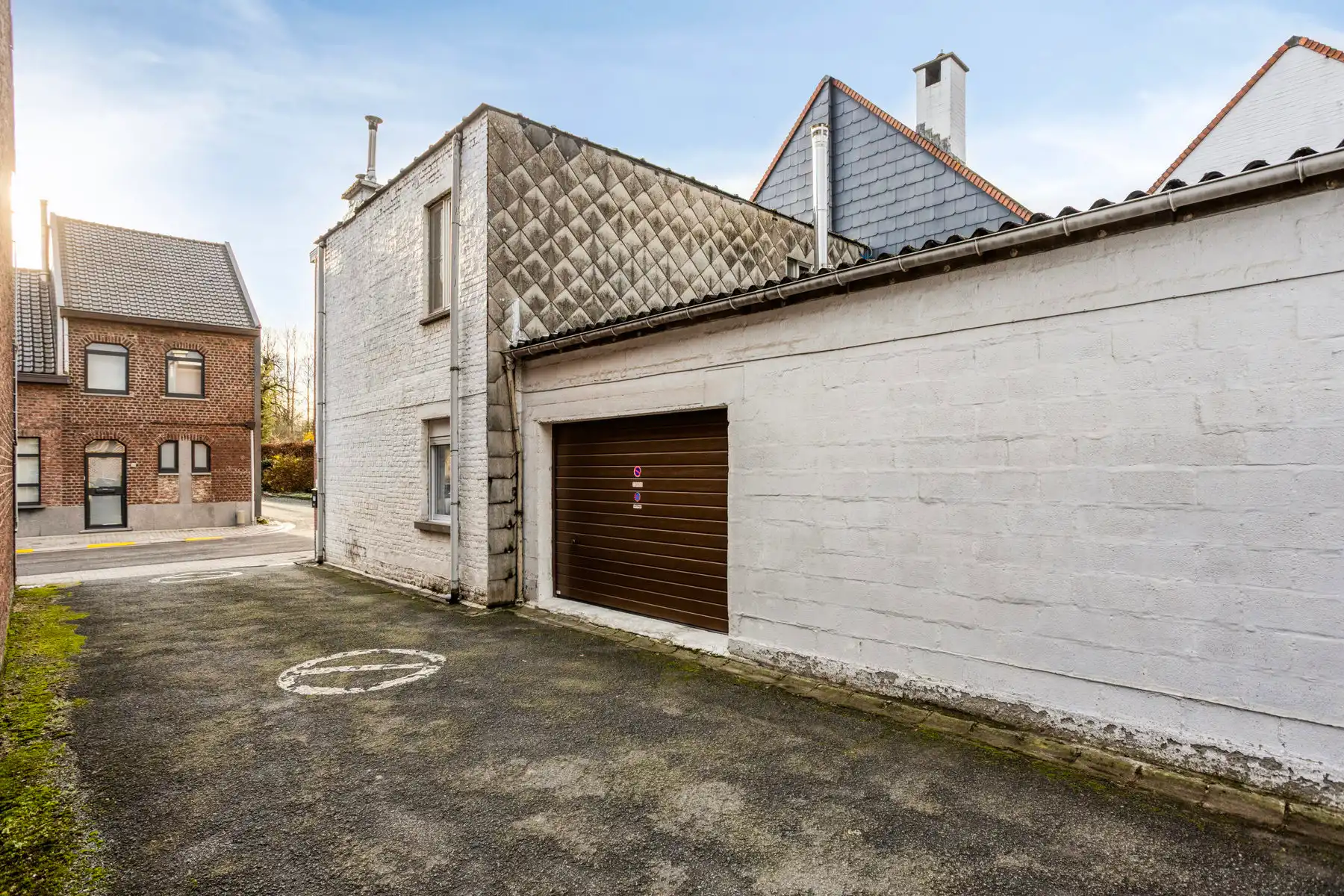 Landelijke driegevelwoning met garage en tuin foto 26