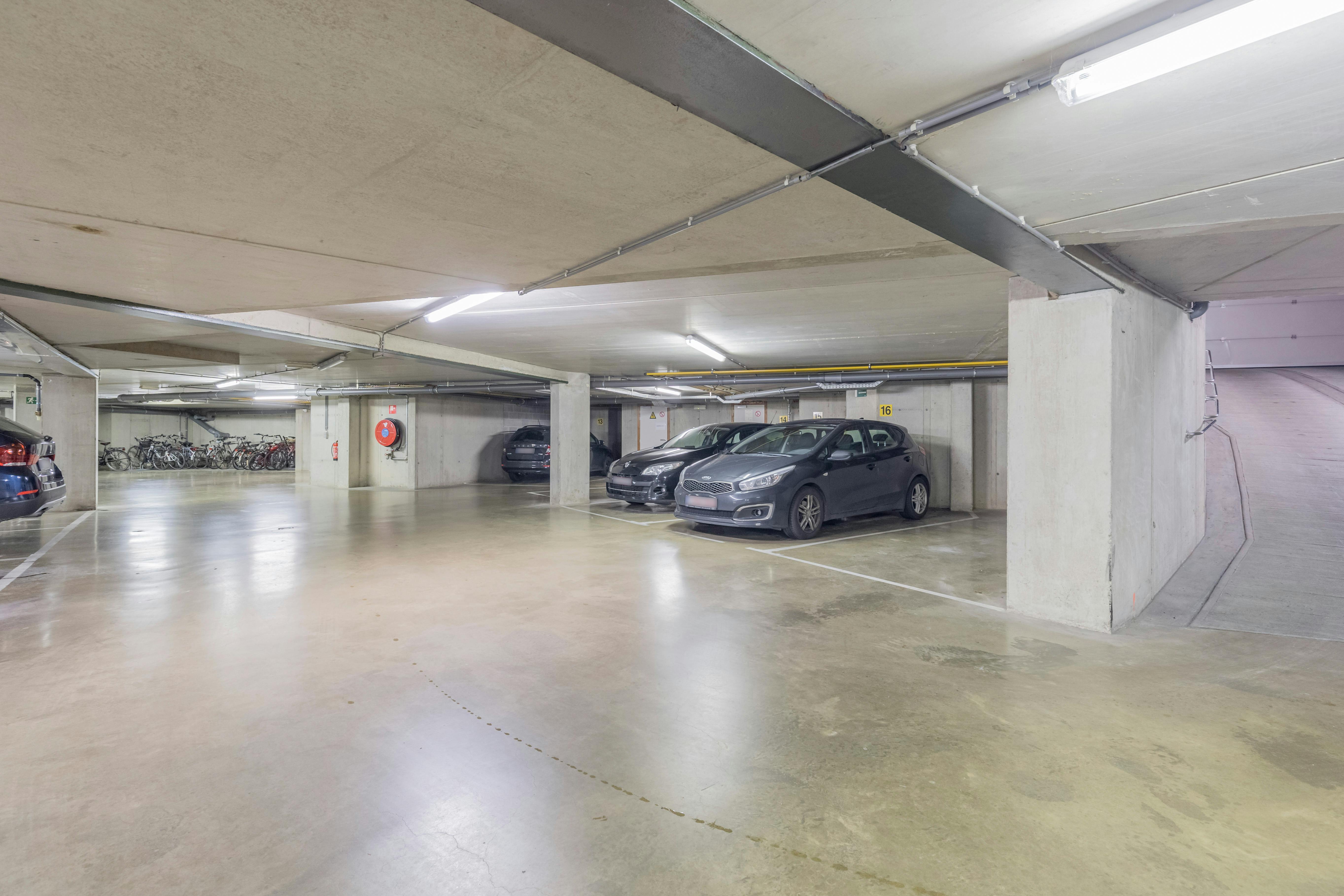 Ruim 2-slaapkamer appartement te huur in Hasselt centrum foto 16