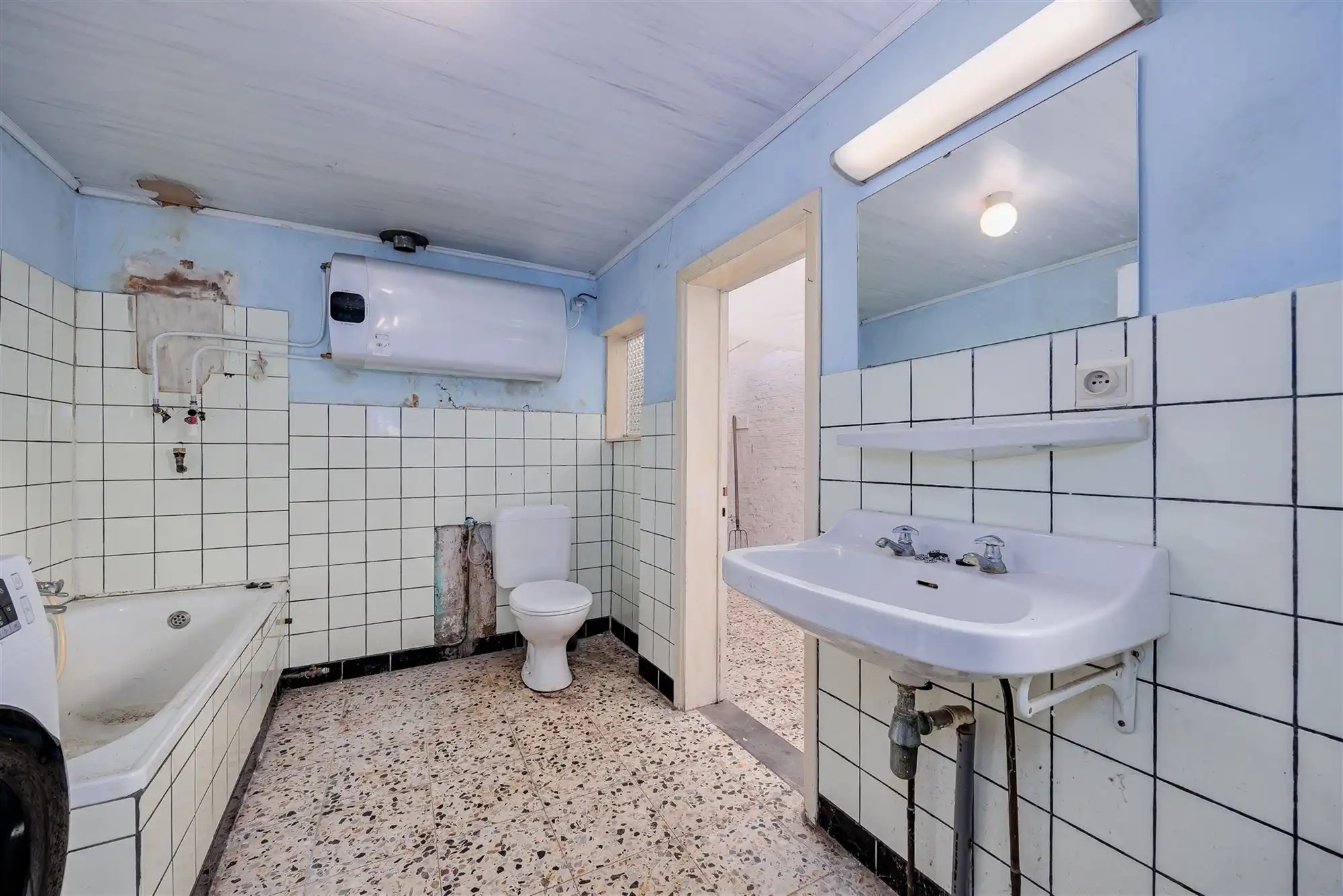 Te renoveren woning met 3-4  slk met gezellige tuin foto 9