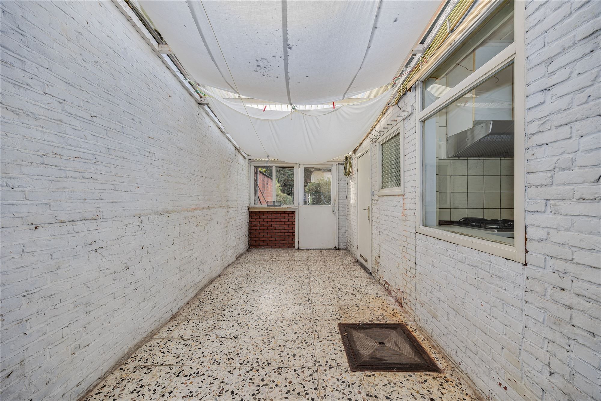 Te renoveren woning met 3-4  slk met gezellige tuin foto 9