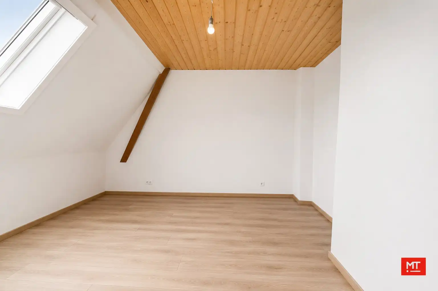Landelijk gelegen alleenstaande woning met 3 slaapkamers en zonnige tuin te Zillebeke foto 16