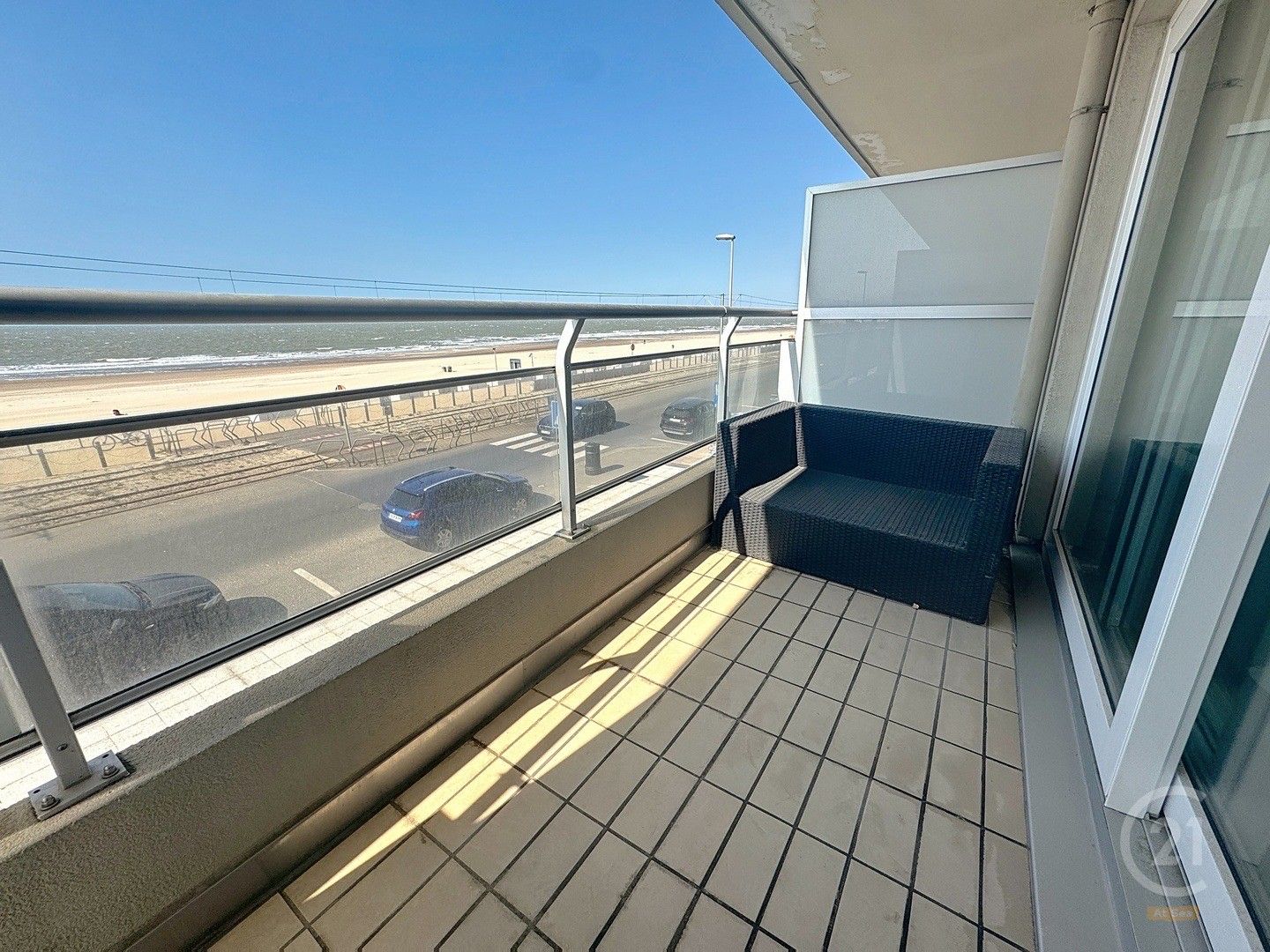 Appartement met 2 slaapkamers én zeezicht! foto 3