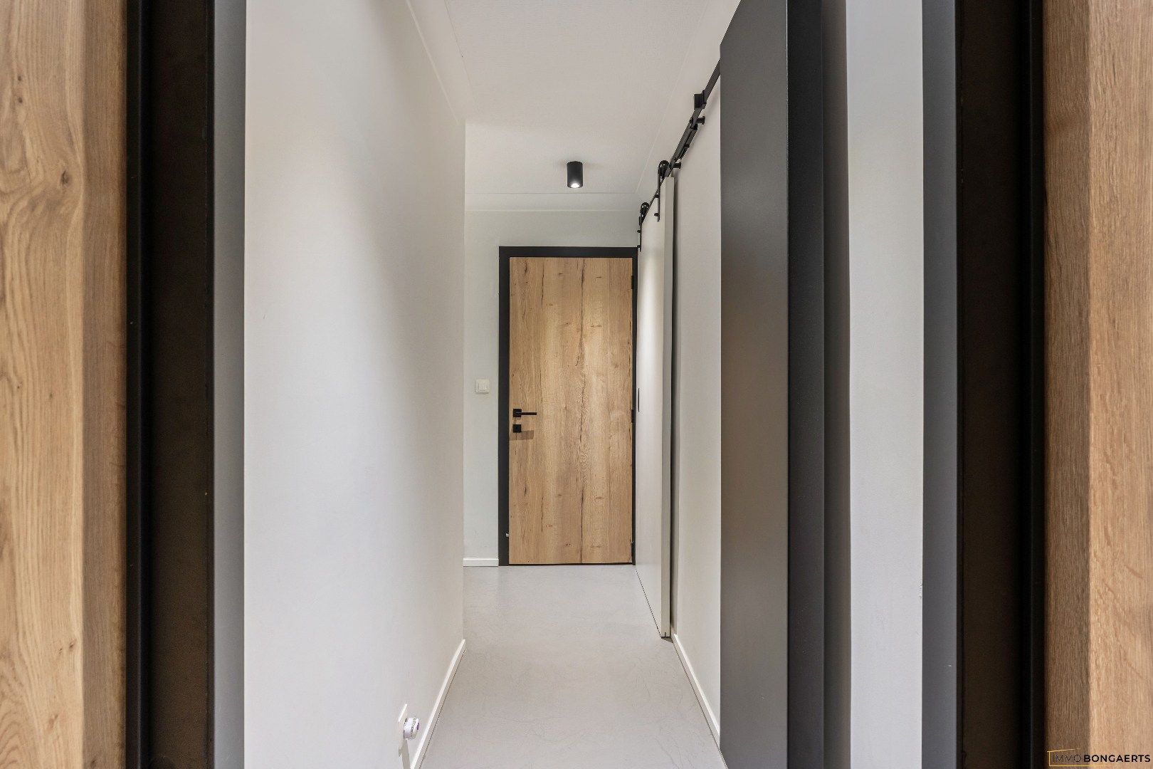 Ruime woning met 4 slaapkamers foto 18