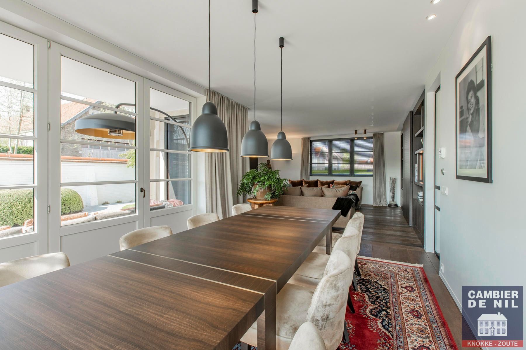Recente en uitzonderlijk afgewerkte villa foto 11