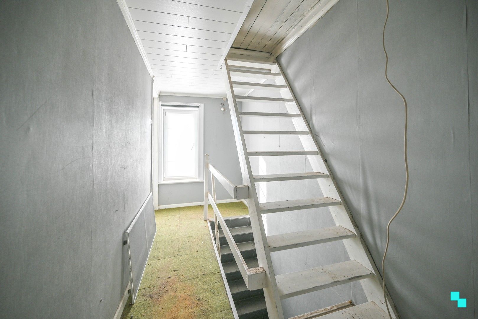 Te renoveren woning te Wielsbeke foto 10