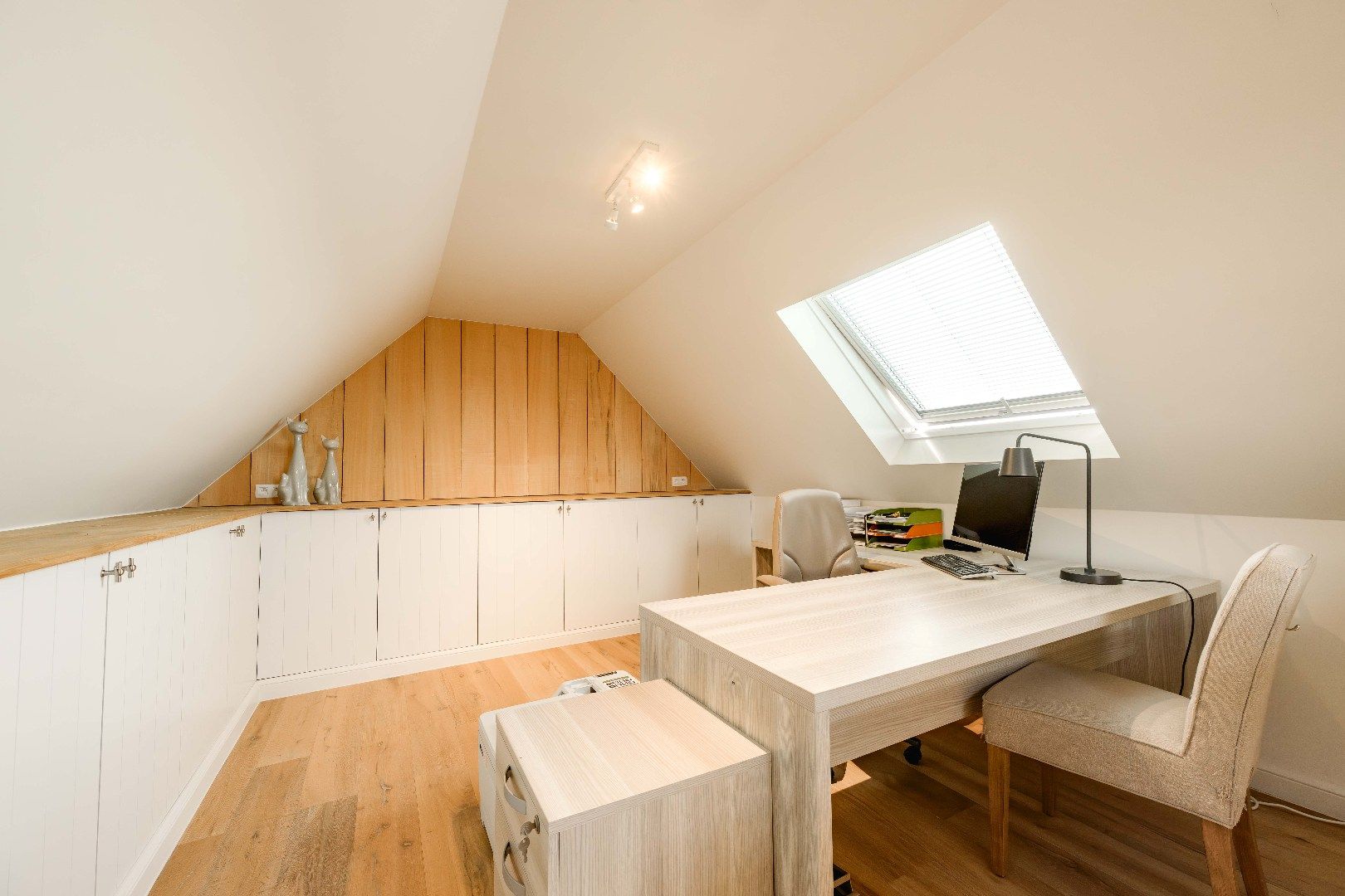 !!! TOPKWALITEIT !!! - PERFECT INSTAPKLARE WOONST MET 4 SLPKS  foto 22