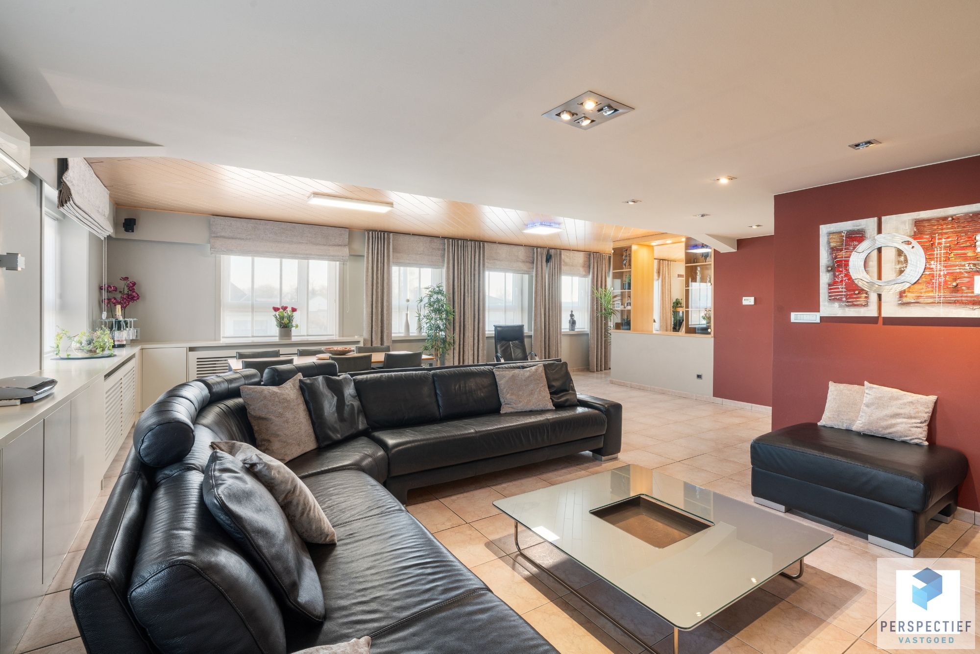 Handelspand met Winkelruimte, Magazijn en Woonst op 1.682 m² foto 27