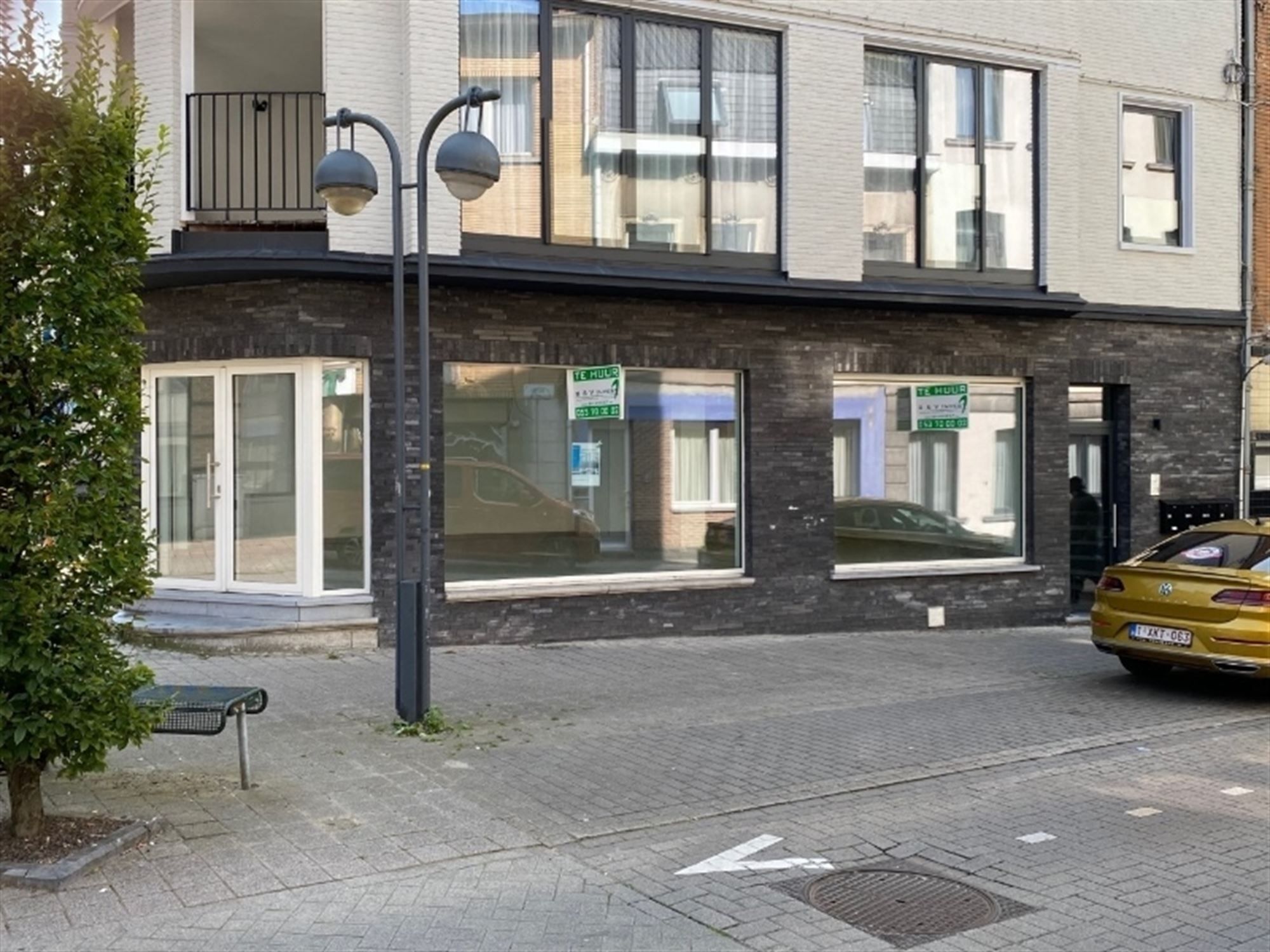 Volledig gerenoveerd handelspand 85m2 te centrum Ninove. foto 12