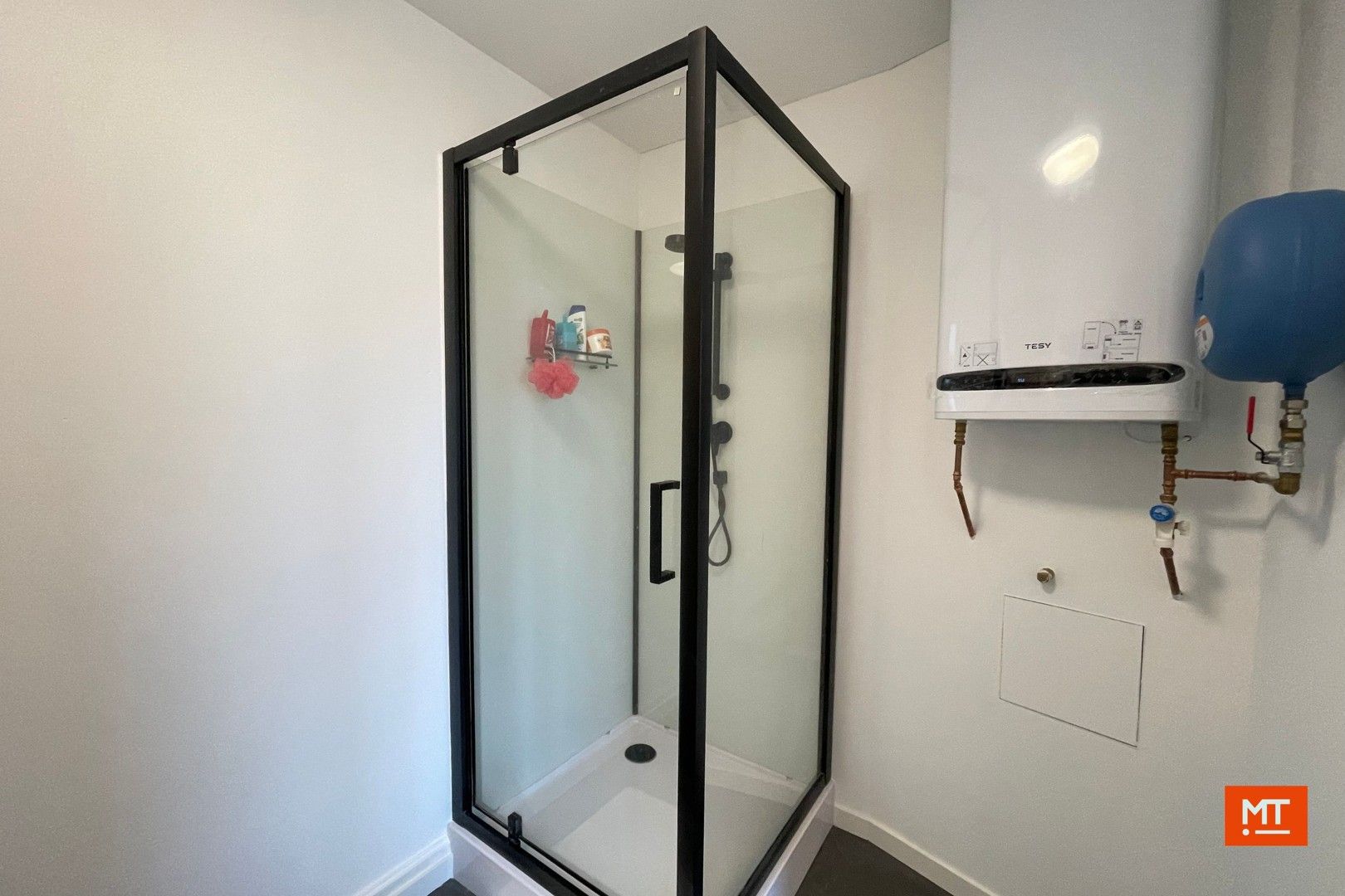 Instapklaar appartement met 1 slaapkamer te Ieper foto 9