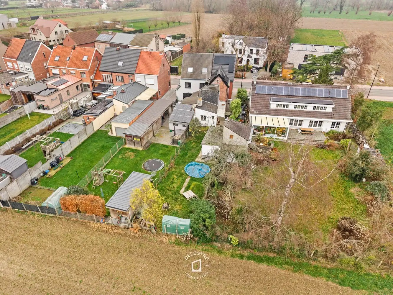 INSTAPKLARE, TRENDY HALFOPEN BEBOUWING MET TUIN EN MODERNE TECHNIEKEN foto 6