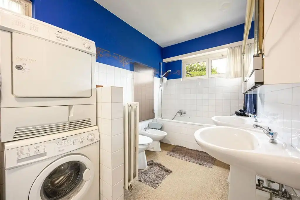 Te vernieuwen gelijkvloerse woning foto 13