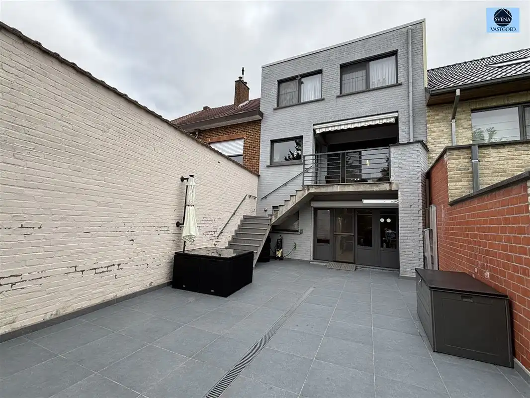 RUIME BEL-ETAGEWONING MET 3 SLAAPKAMERS EN TUIN foto 10