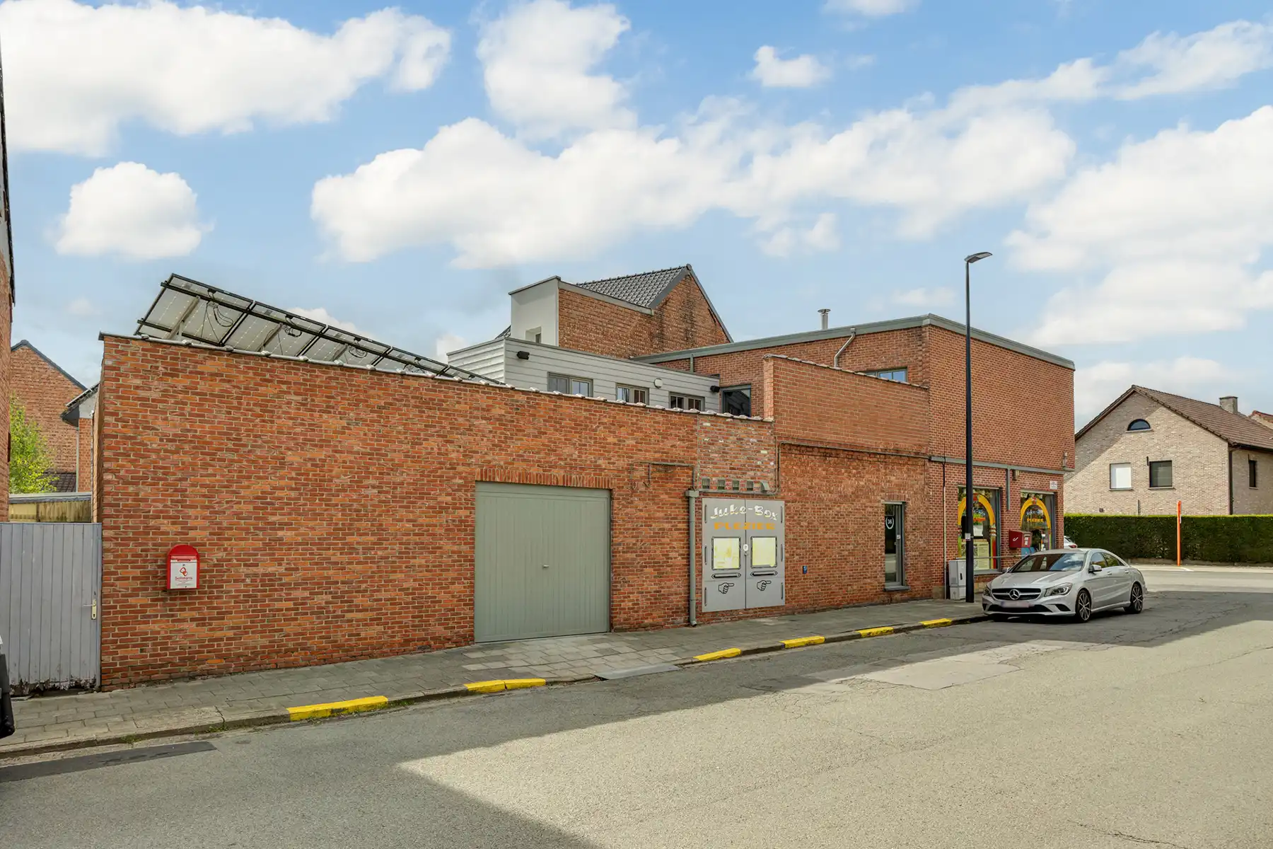 Handelspand met ingericht appartement foto 30