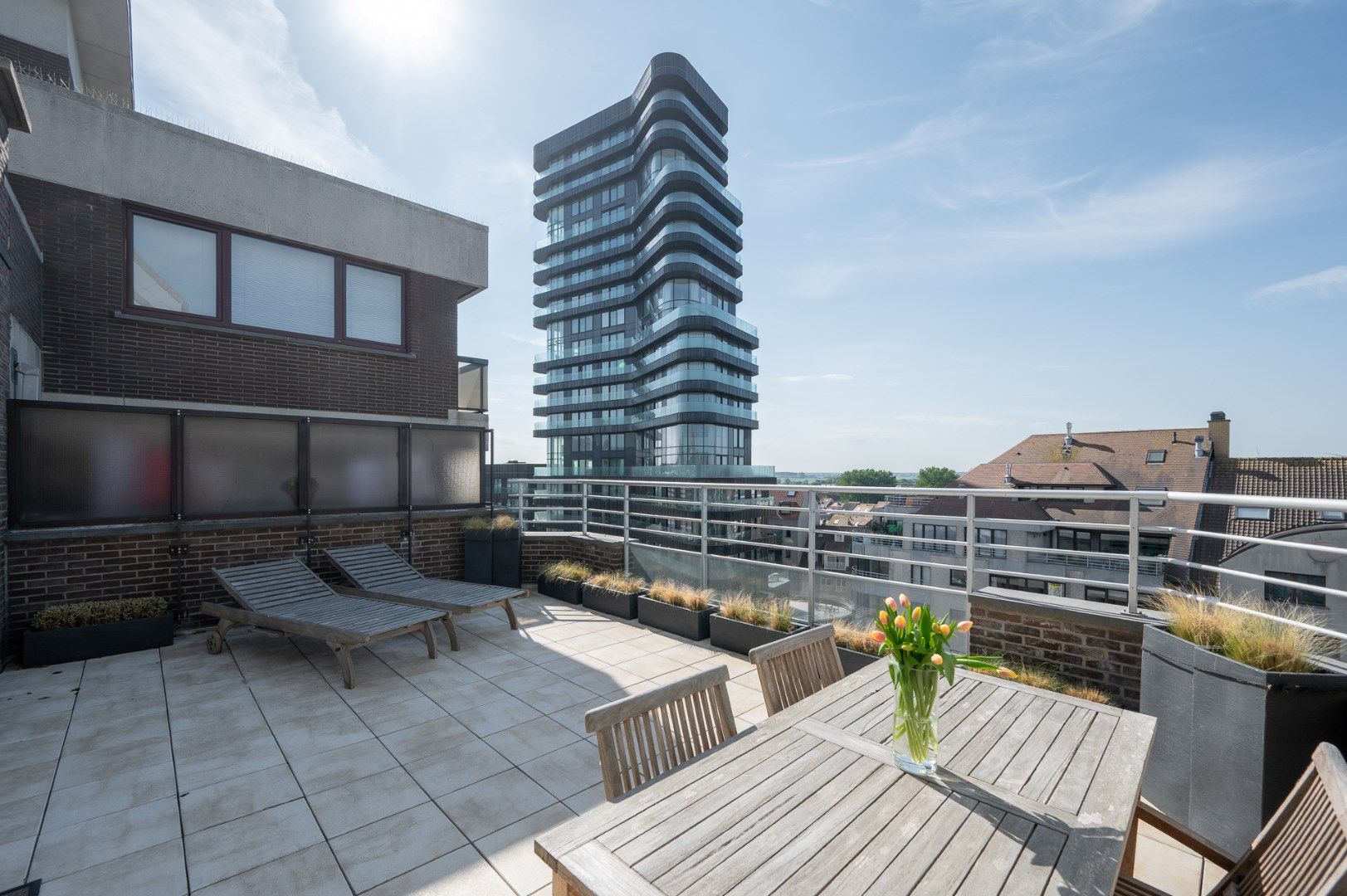 Instapklare studio met 2 uitzonderlijke zonneterrassen. foto 7