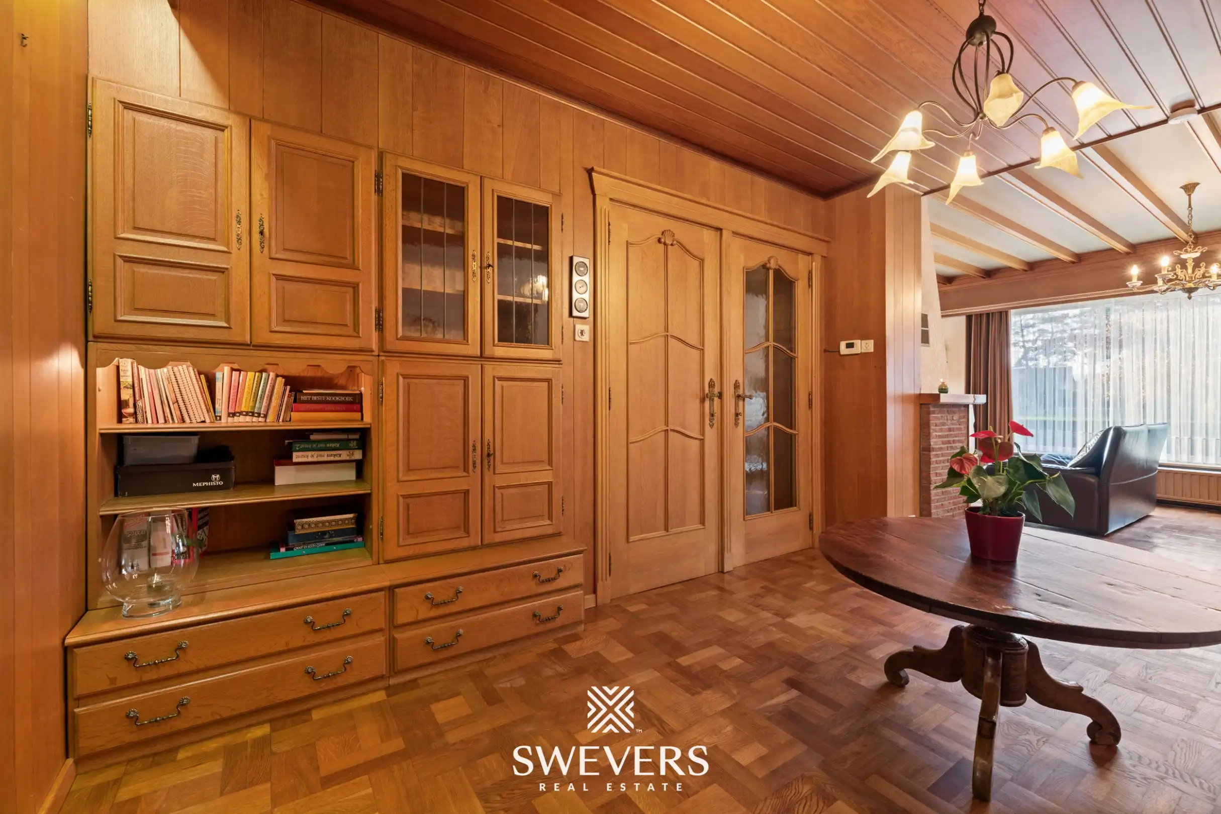 Woning met uitzonderlijk renovatiepotentieel op ruim en groen perceel nabij Zonhoven centrum foto 9