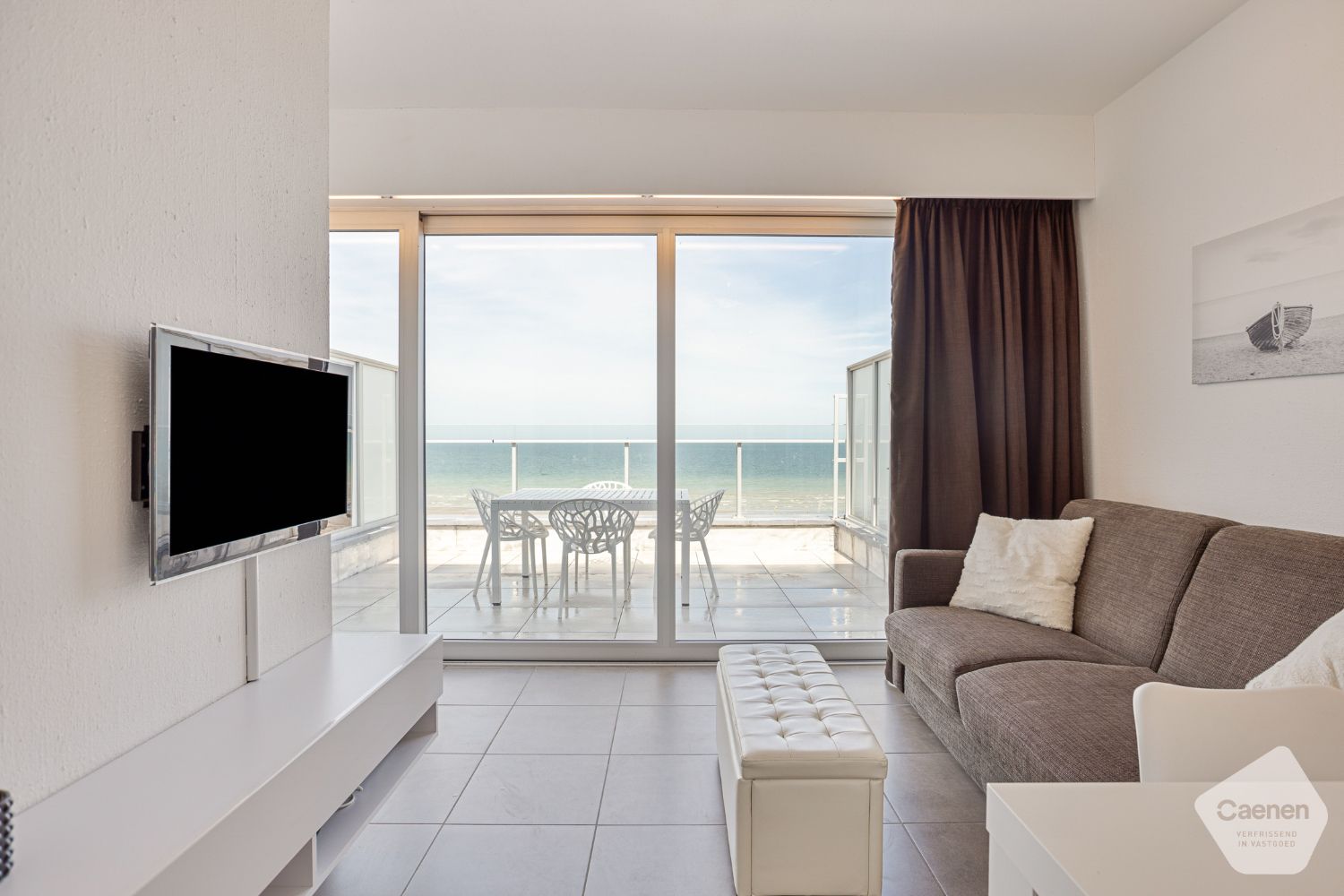 Gerenoveerde penthouse met terrassen en schitterend zeezicht! foto {{pictureIndex}}