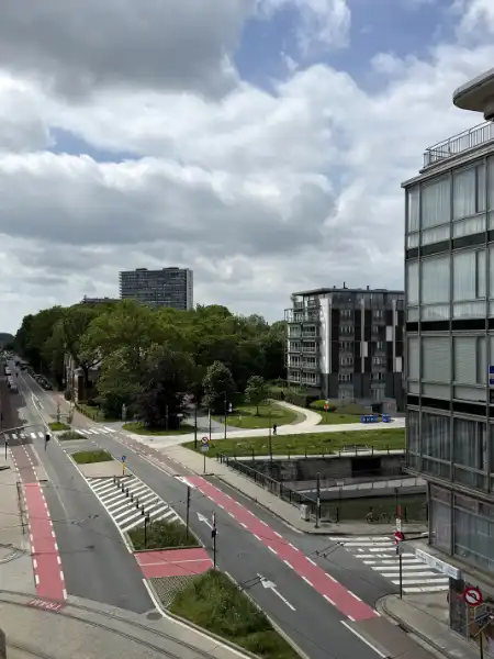 Uniek penthouse appartement met ruime zonneterrassen en zicht op de Gentse torens foto 11