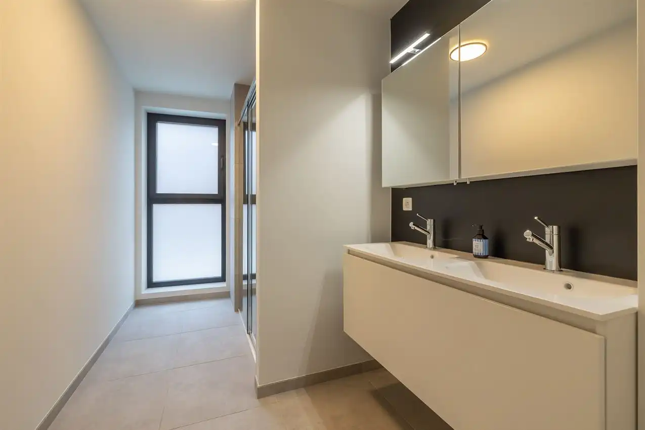 Instapklaar nieuwbouwappartment E20 foto 15