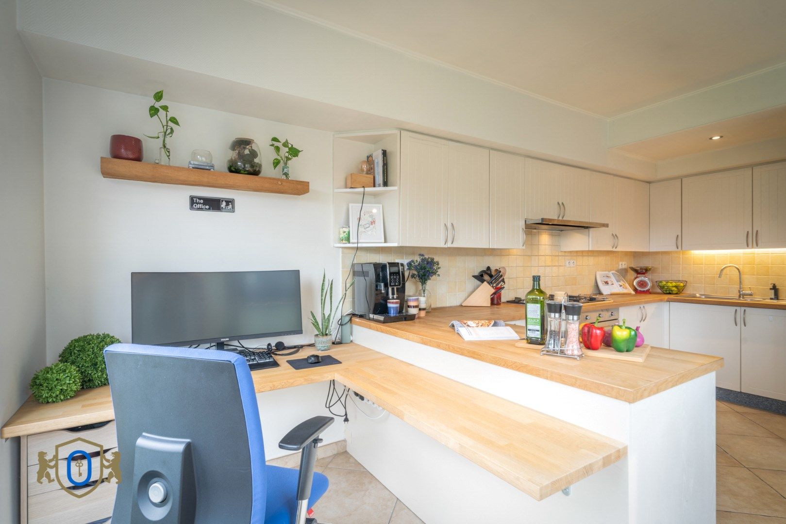 Charmante tussenwoning met tuin foto 11