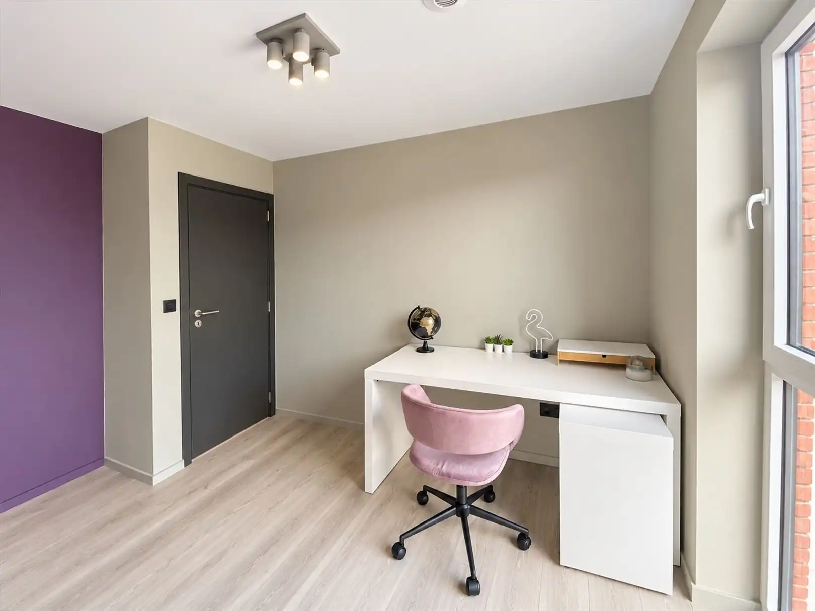 moderne gb met 3 slaapkamers foto 16
