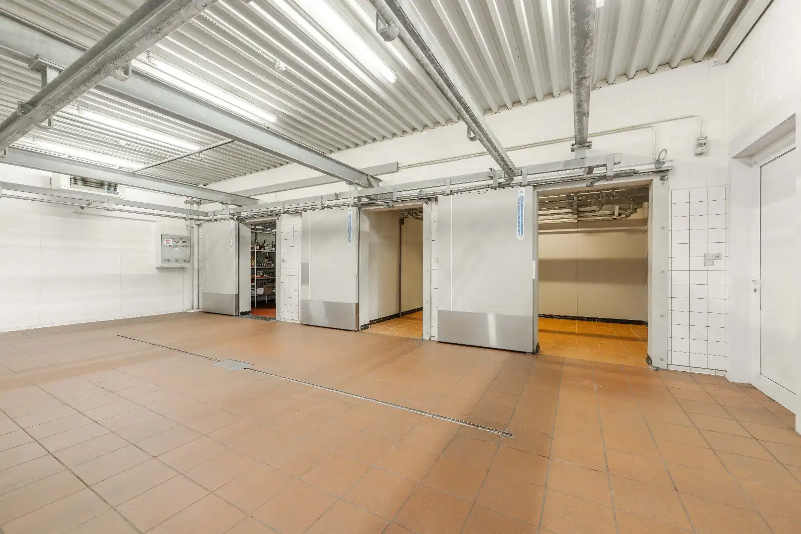 PRESTIGIEUZE VILLA MET LOODS VLAKBIJ CENTRUM PITTEM foto 19