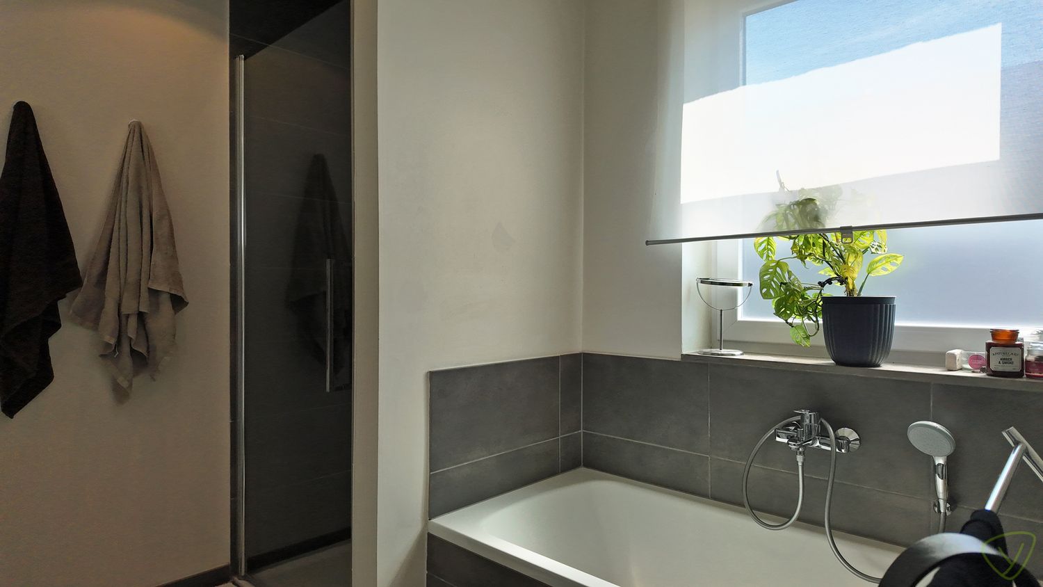 Modern wooncomfort in een rustige, residentiële omgeving te Eeklo! foto 21