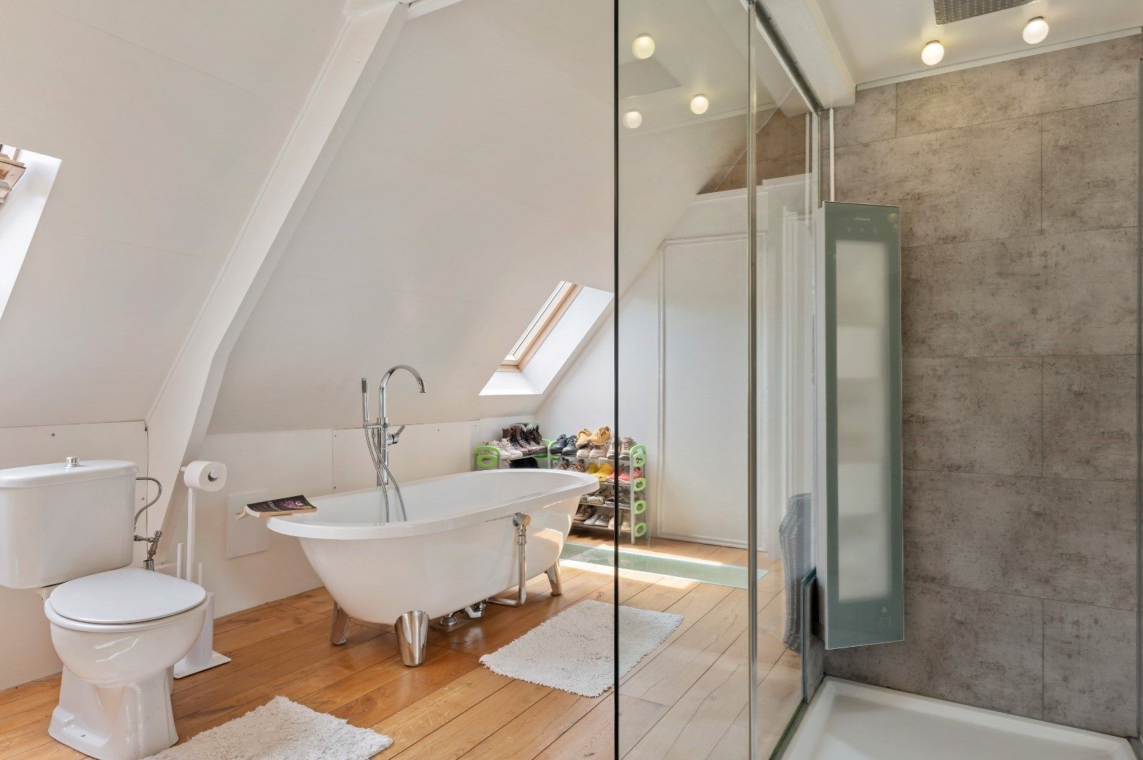 Bel-etagewoning met handelspand – Topligging aan Station Mol foto 16