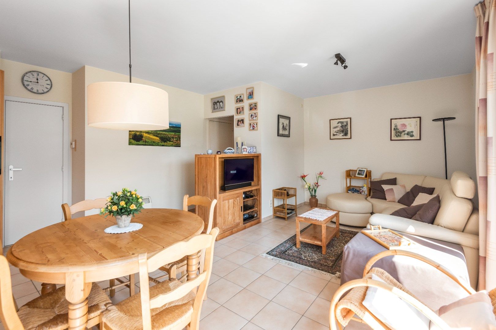 Aangenaam appartement met open groen zicht op de villa's van het Zoute, gelegen vlakbij de Lippenslaan. foto 6