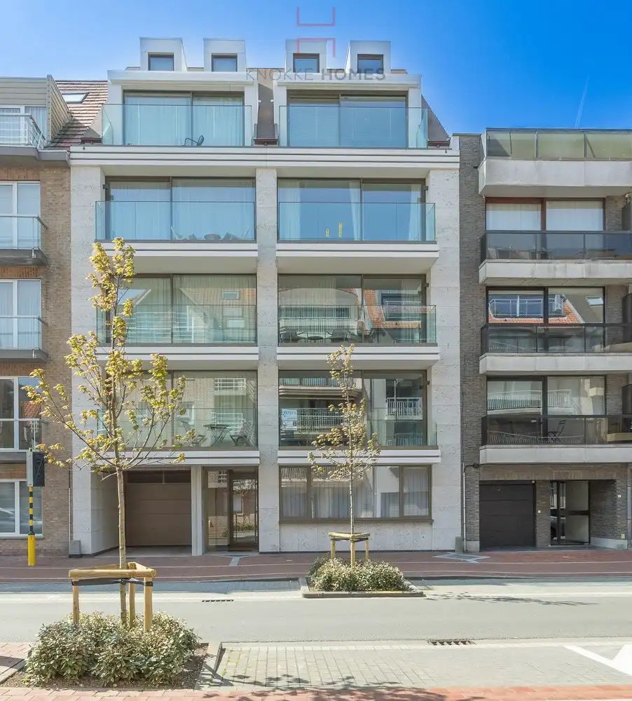 Prachtig afgewerkt nieuwbouwappartement met twee slaapkamers en twee badkamers op de Parmentierlaan foto 2