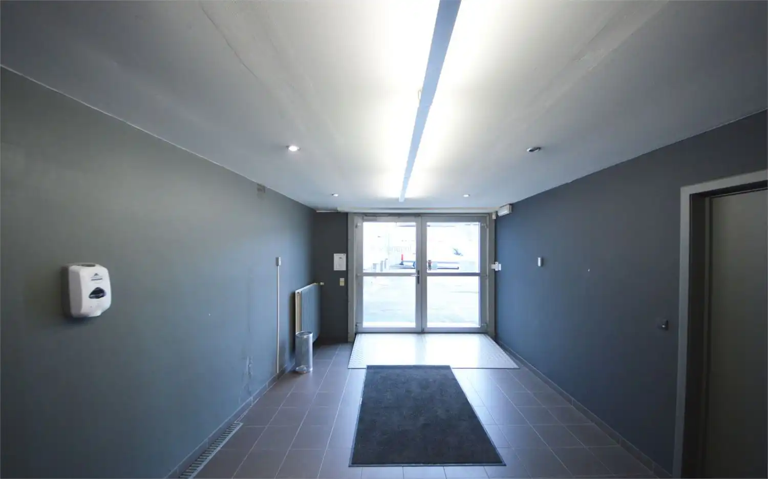 UNIEKE COMMERCIËLE OPP. 630 M2 MET PARKING NAAST ZEEMAN EN MULTIPHARMA foto 17