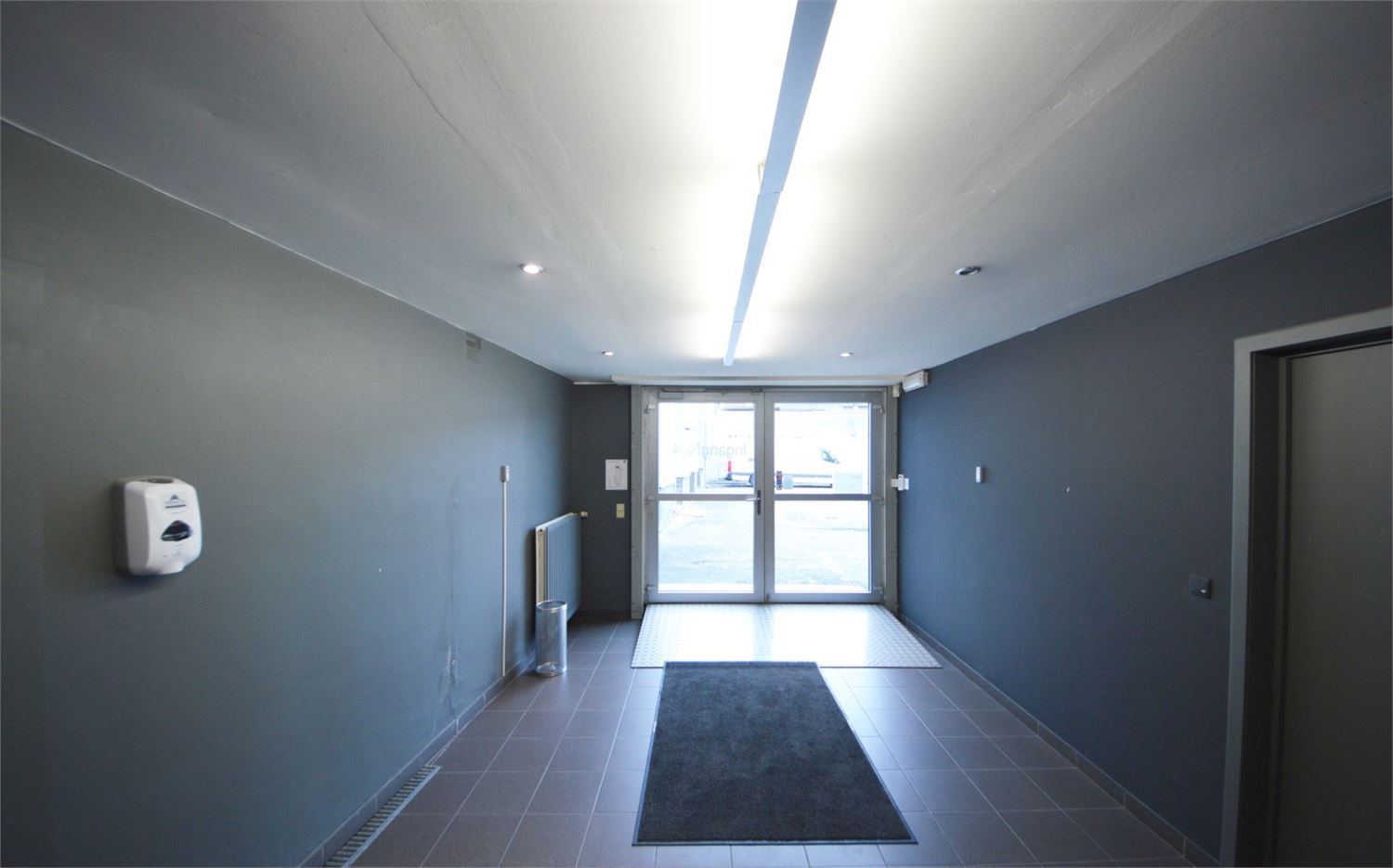 UNIEKE COMMERCIËLE OPP. 630 M2 MET PARKING NAAST ZEEMAN EN MULTIPHARMA foto 17