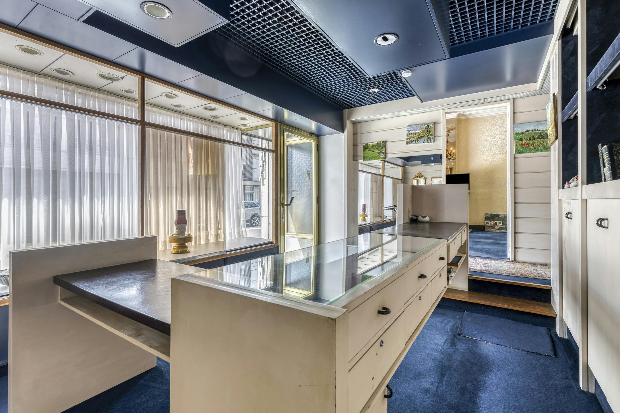 Handelshuis te koop in Gullegem foto 5