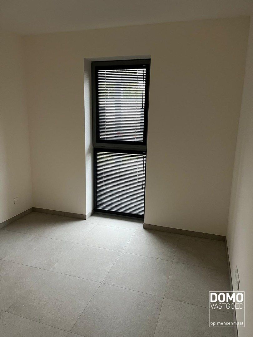 PRACHTIG GELIJKVLOERS NIEUWBOUW APPARTEMENT MET 2 SLAAPKAMERS, AUTOSTANDPLAATS EN AIRCO TE LEOPOLDSBURG foto 16
