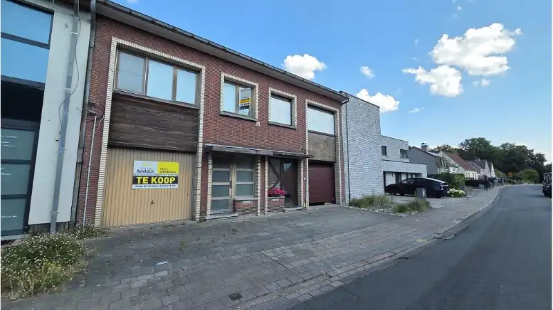 Instapklare 2-slaapkamerwoning met GARAGE, TUIN en ZWEMBAD te koop in Sint-Kruis Brugge foto 12