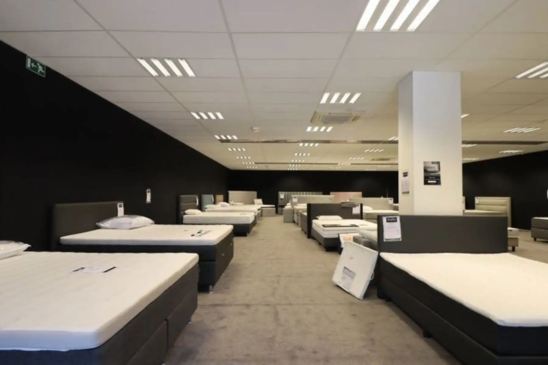 handelspand op topligging langs Parklaan – Sint-Niklaas foto 4