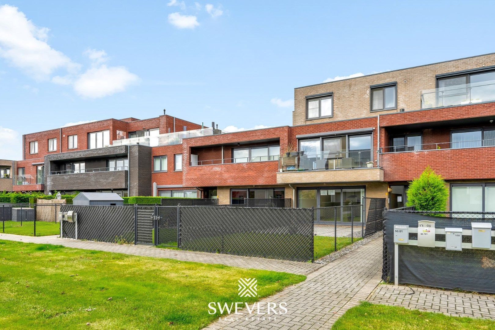  Modern gelijkvloers appartement met zonnige tuin en terras in Hasselt foto 24