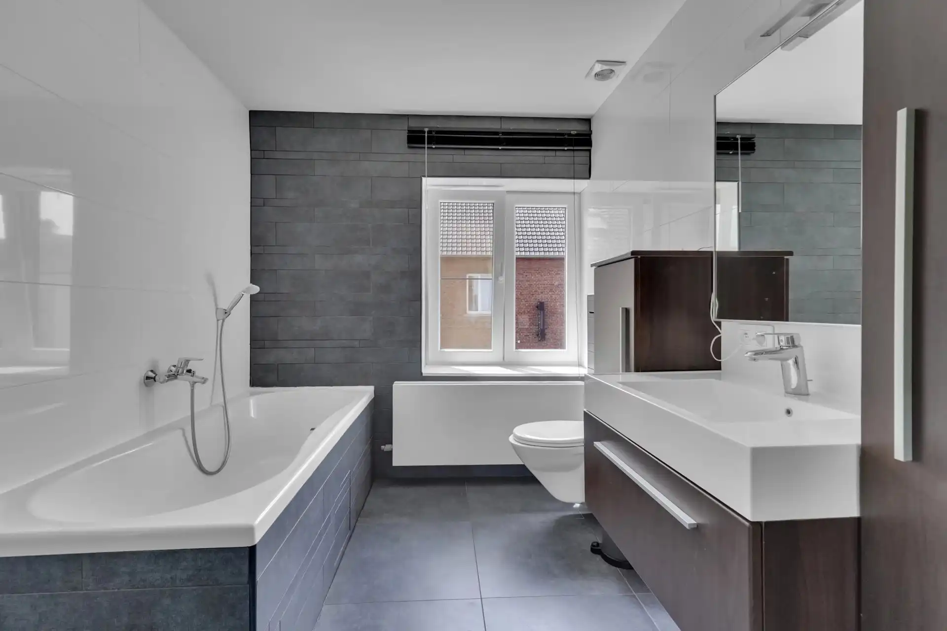 Vrijstaande woning met 3 slaapkamers foto 9