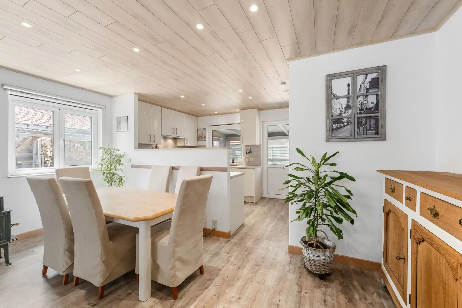 Instapklare gelijkvloerse villa te koop in hartje Vosseslag - De Haan! foto 5