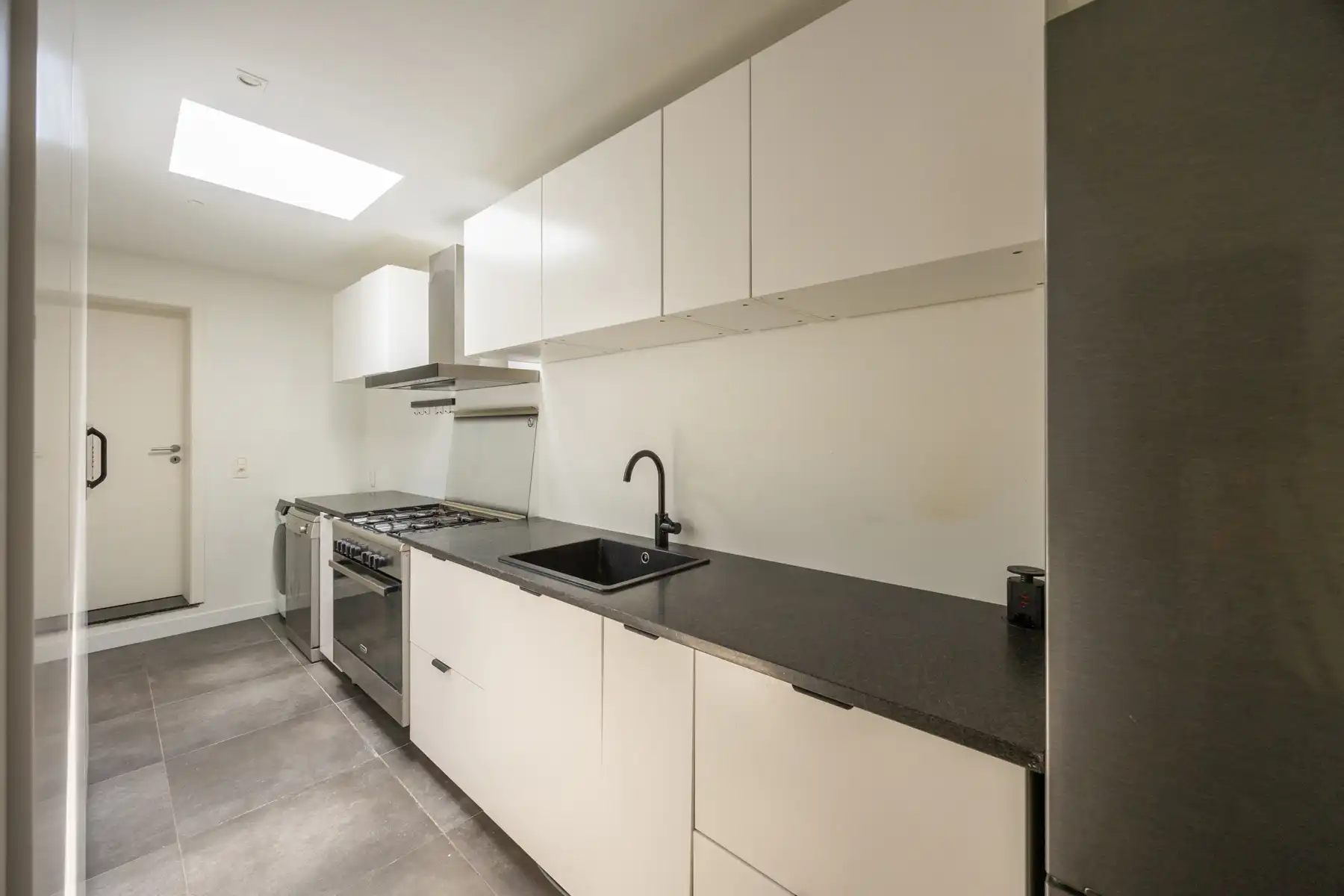 Lichtrijke, gerenoveerde woning in Boom foto 11