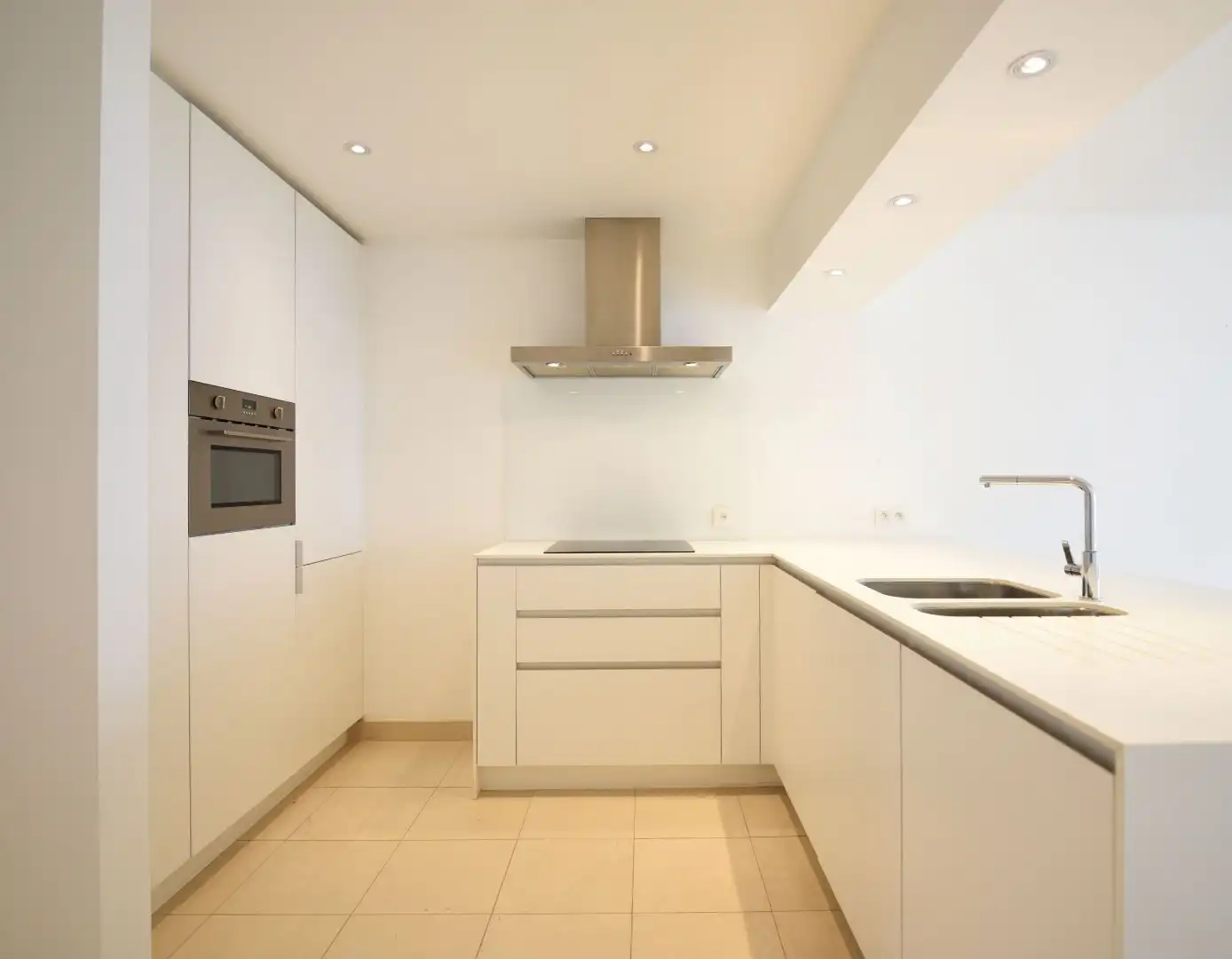 Lichtrijk appartement super gelegen op de Dumortierlaan foto 3