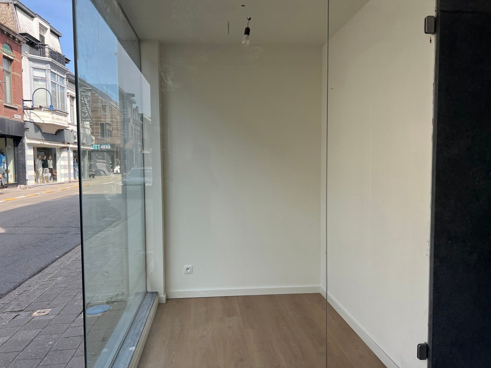 Vernieuwd Handelspand op toplocatie in Kontich foto 6