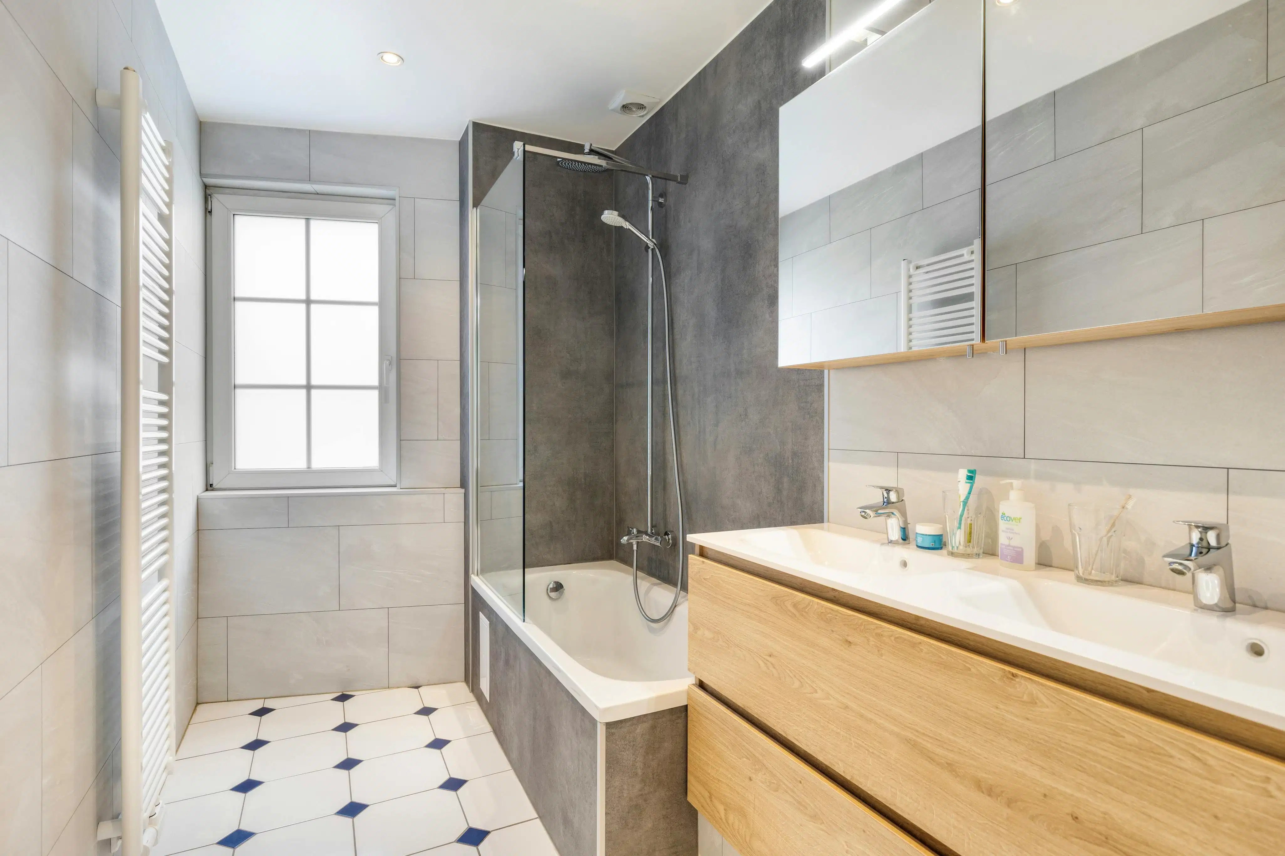 Karaktervolle burgerwoning met garage te koop in Mechelen foto 9