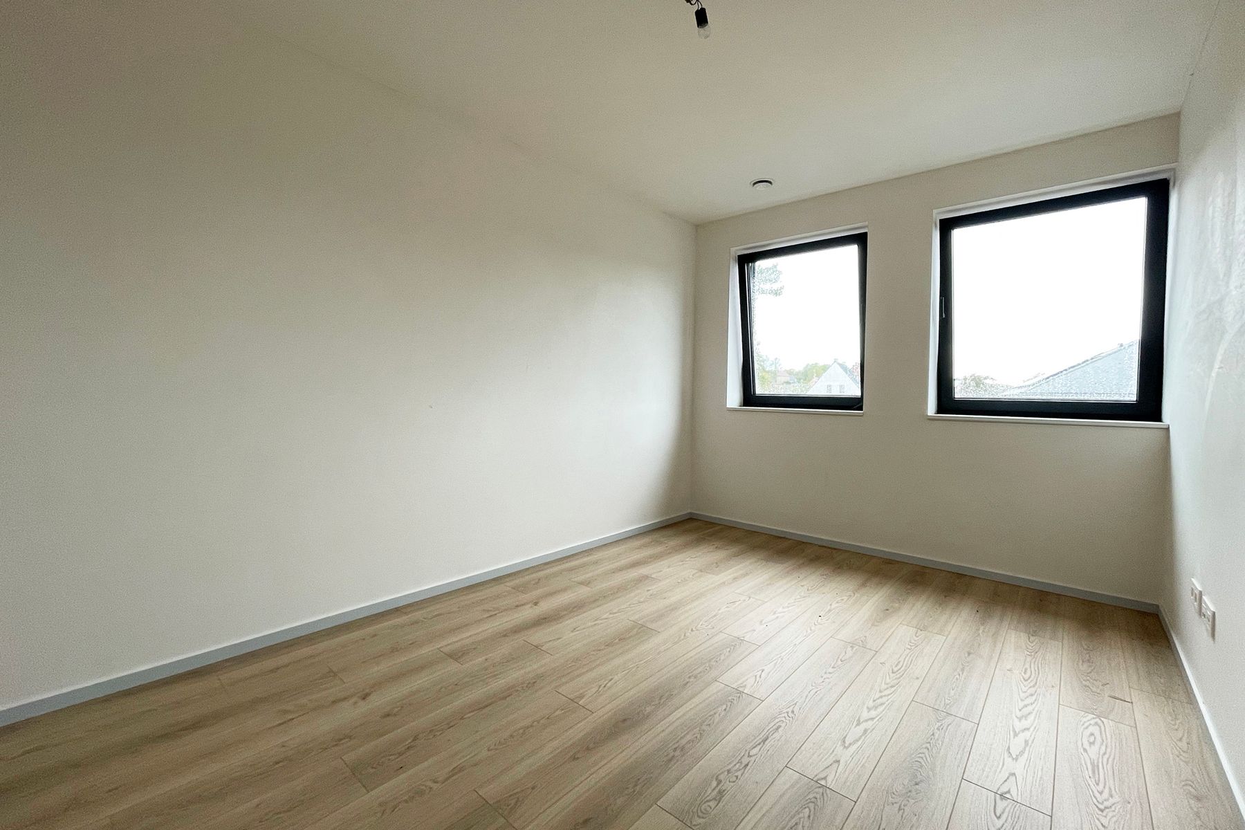 OPENDEUR OP 22/11/2025 VAN 10U TOT 12U  foto 13