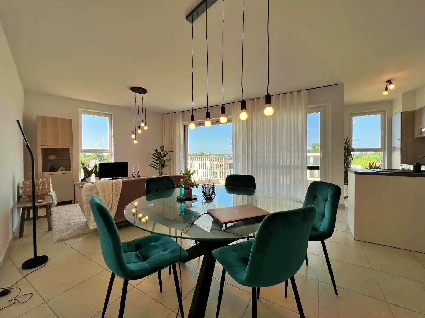 Instapklaar appartement met 2 slaapkamers en ondergrondse parkeerplaats te huur in centrum van Aalter foto 2